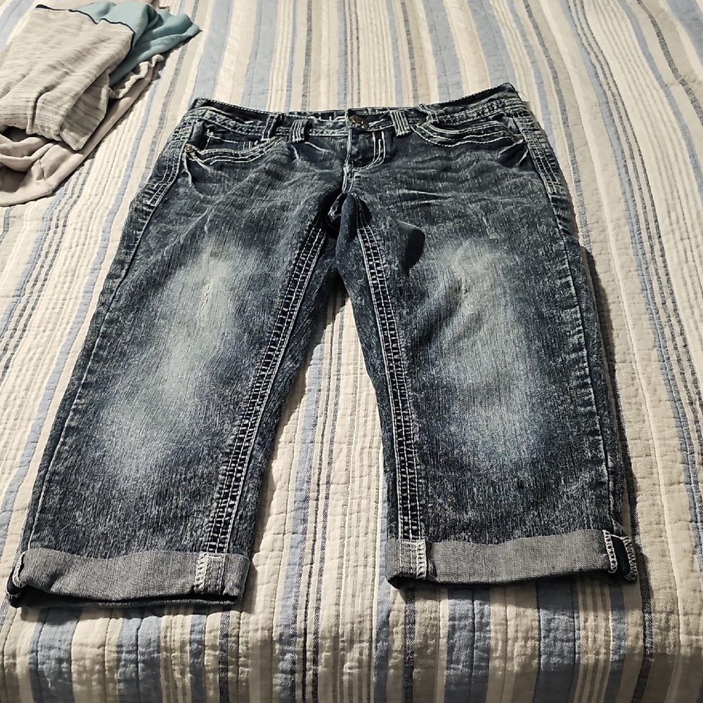 RUE 21 Crop Denim Jeans